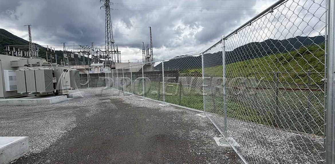Sicherheitslösung für Kraftwerke mit geschweißtem Maschendrahtzaun